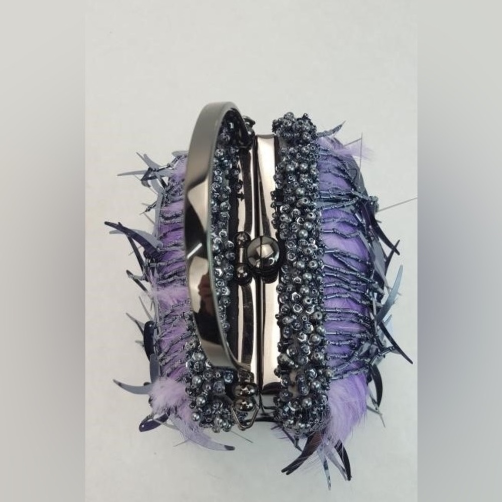 Vintage RARE Moo Roo feathered small hand bag signed by designer! - Picture 5 of 5